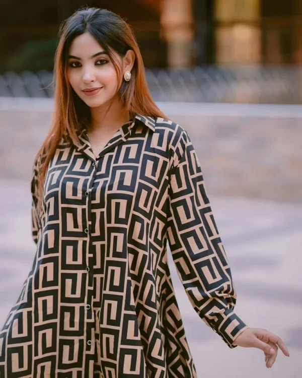 Alisha Shirt – The Perfect Mix of Fashion and Fit black block - Image 2