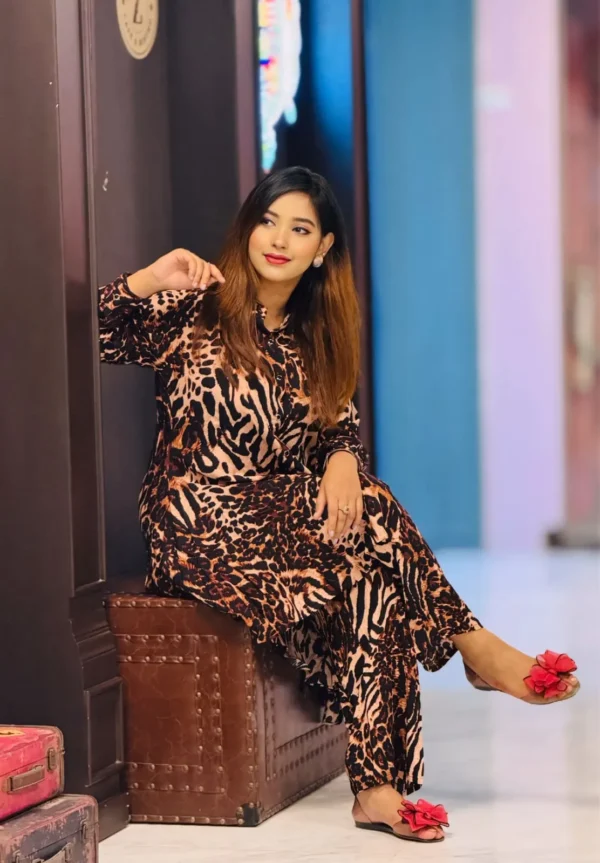 Zayrah Signature Wear – 2 Piece Premium (Tiger print) - Image 3