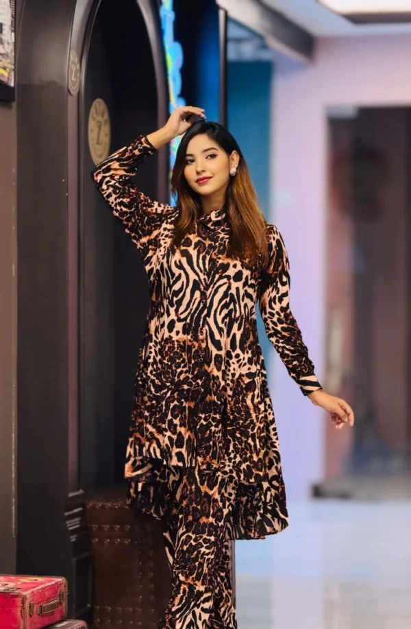 Zayrah Signature Wear – 2 Piece Premium (Tiger print) - Image 4