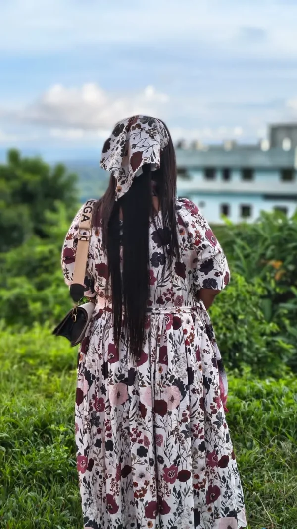 Flowral Printet Semi Long Gown - Image 2