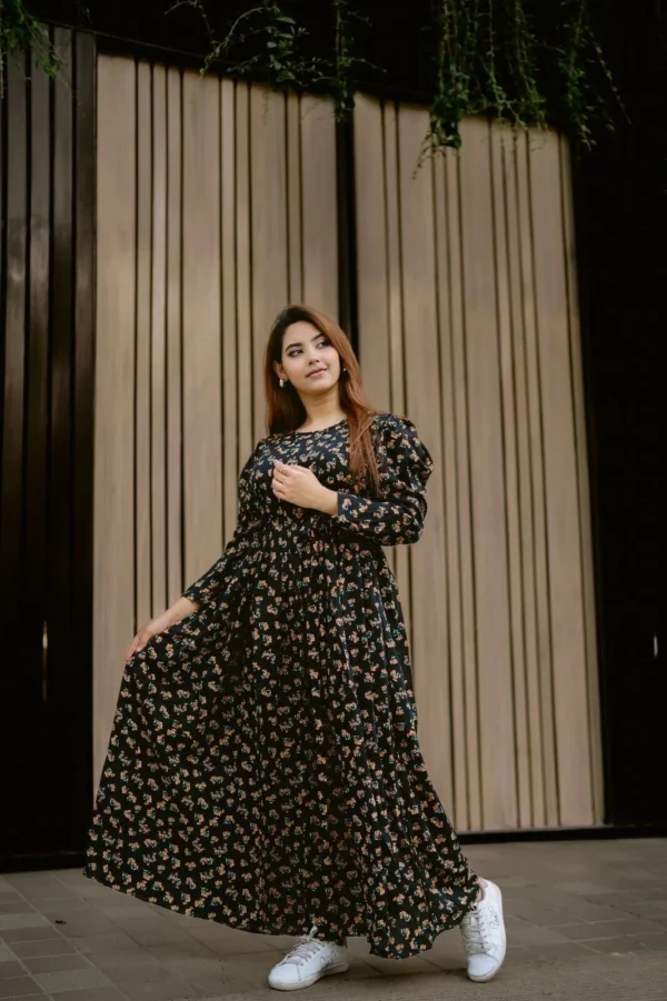 The Perfect Blend of Fashion & Comfort – Pocket Pori Gown - Image 5